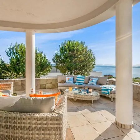 20 Stars - Luxury Group For 20 Guests فيلة