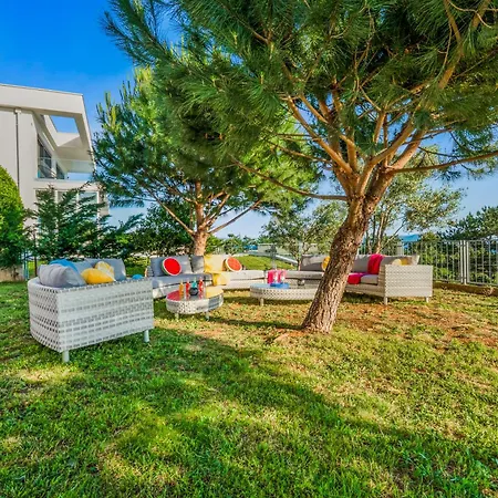 20 Stars - Luxury Group For 20 Guests Villa Crikvenica