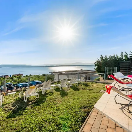 Villa 20 Stars - Luxury Group For 20 Guests