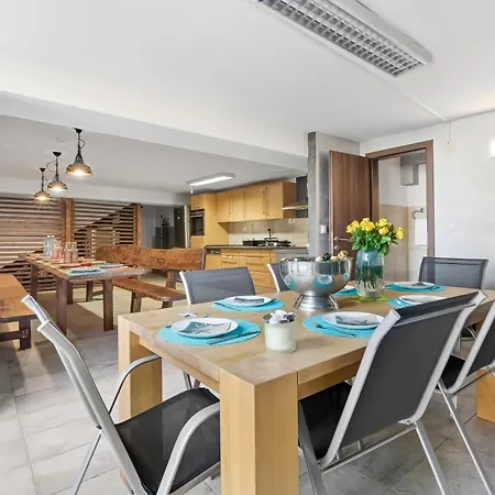 20 Stars - Luxury Group For 20 Guests Villa Crikvenica