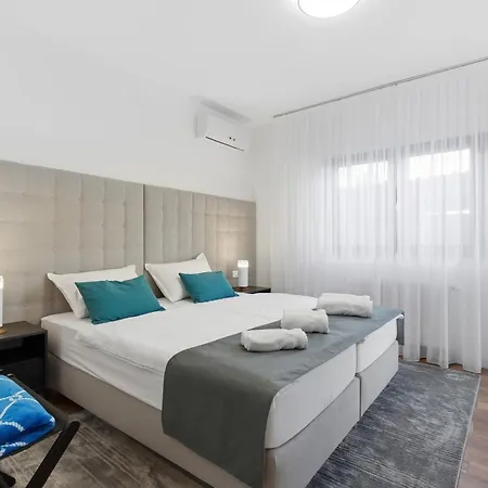 20 Stars - Luxury Group For 20 Guests * Crikvenica