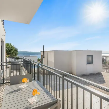 20 Stars - Luxury Group For 20 Guests *